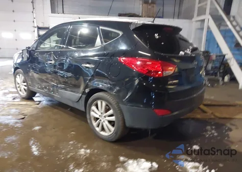 2013 Hyundai Tucson Limited z USA, uszkodzony, nr VIN KM8JUCAC6DU775416